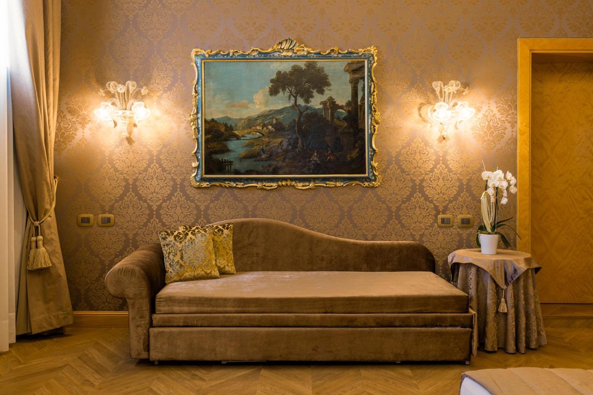 Palazzo Dei Mori 3* Venedig